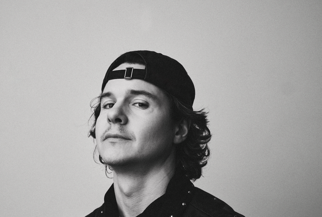 LUKAS GRAHAM VENDER ENDELIG TILBAGE TIL LANDETS STØRSTE ARENAER I 2027